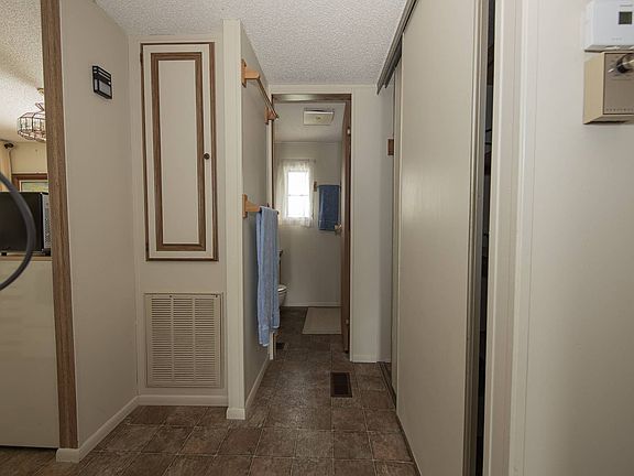 5th image of 25609 Lilac Ct