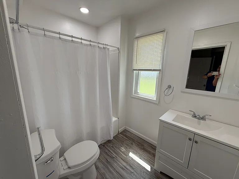 21822 Lakeview St #1 — Photo 13