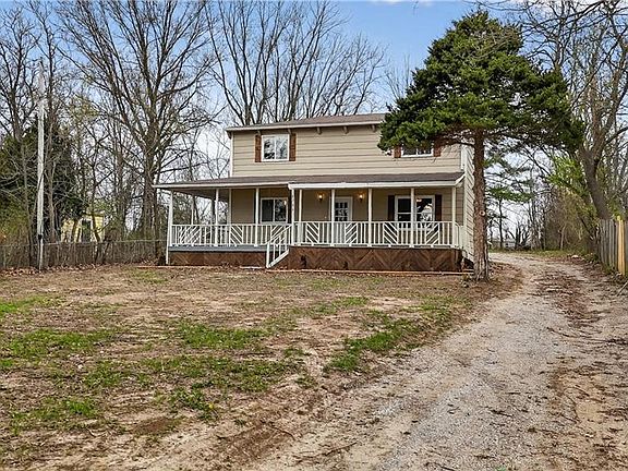 3rd image of 8324 Pershing Rd