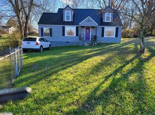 3348 Summerlee Rd, Oak Hill, WV 25901