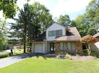 1753 Greenfield Dr, Hidden Valley, PA 15502