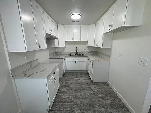 1161 W D St #B — Photo 4