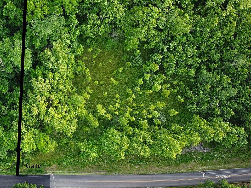 2nd image of Elliotsville Rd