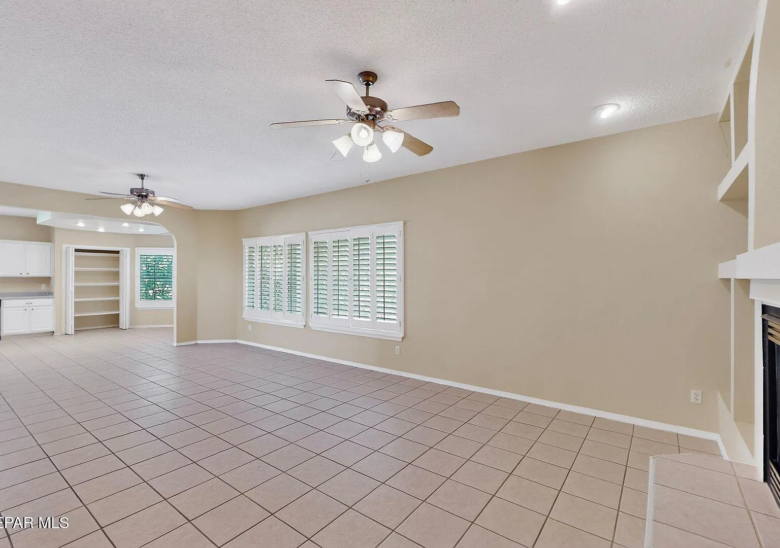 4 bed, 3.0 bath, 2926 sqft, $2,700 — Photo 4