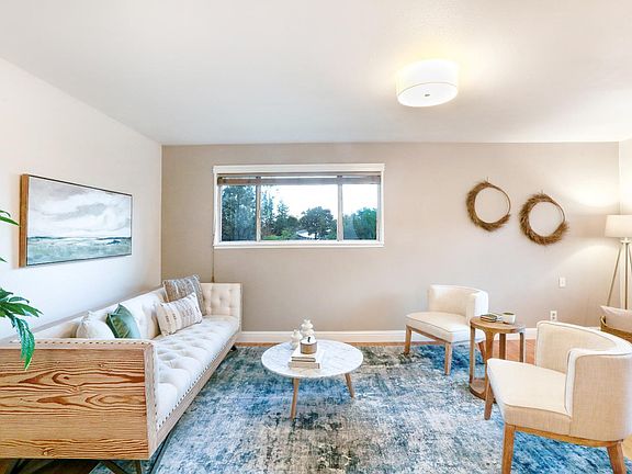 5th image of 72 Plumas Circle #A