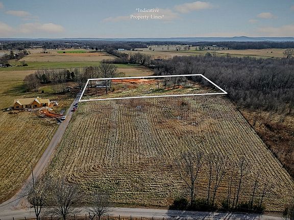 4th image of 884 Swamp Rd