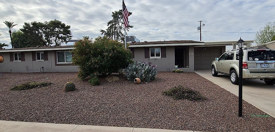 1st image of 10527 W Oakmont Dr