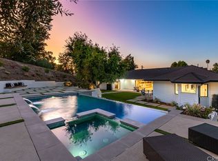 23312 Erwin St, Woodland Hills, CA 91367