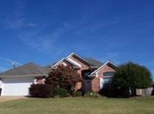 712 Lisa Ln W, Van Buren, AR 72956