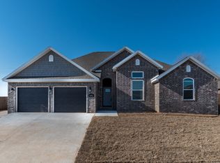 505 Cherry St, Pea Ridge, AR 72751