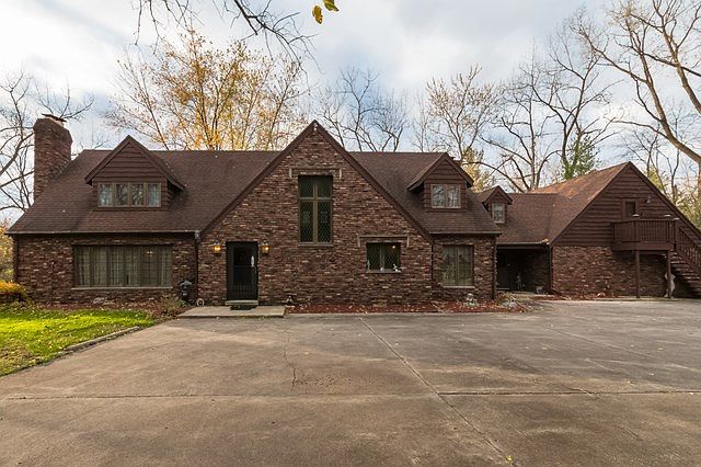 1st image of 5920 E Deerfield Dr