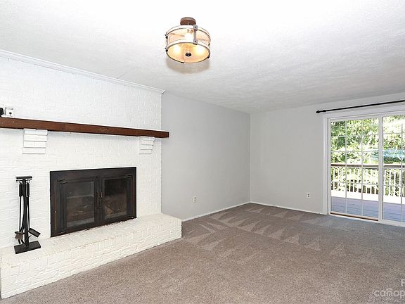 4th image of 7961 Monfreya Ct
