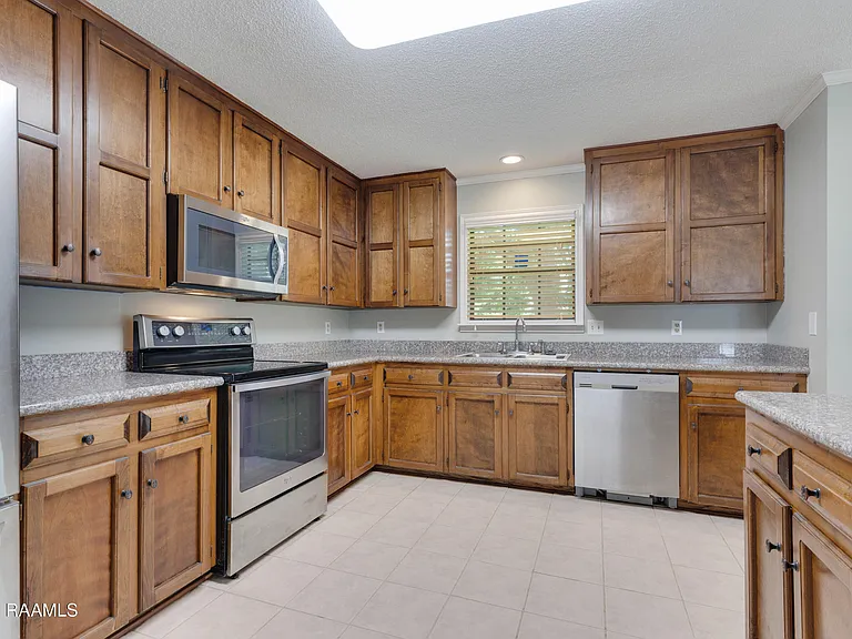 118 Village Green Dr — Photo 12