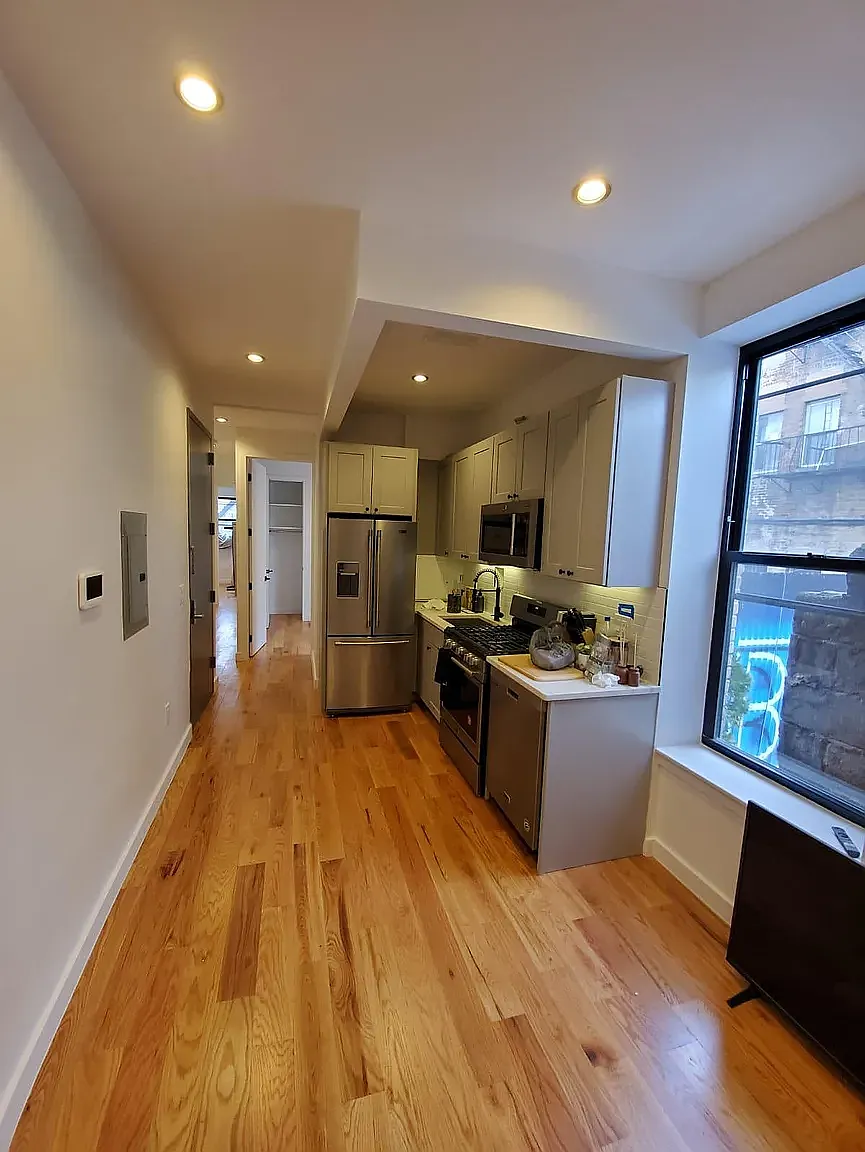1271 Willoughby Avenue — Photo 1