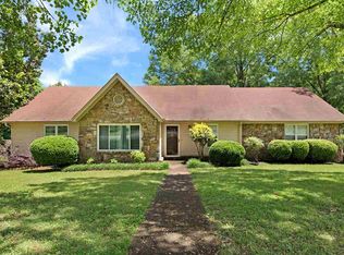 196 Rolling Hills Dr, Jackson, TN 38305