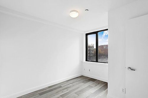 4th image of 43 Avenue C APT 4C