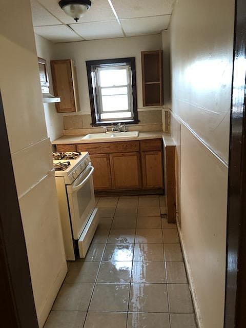 1st image of 40 102nd St APT 5
