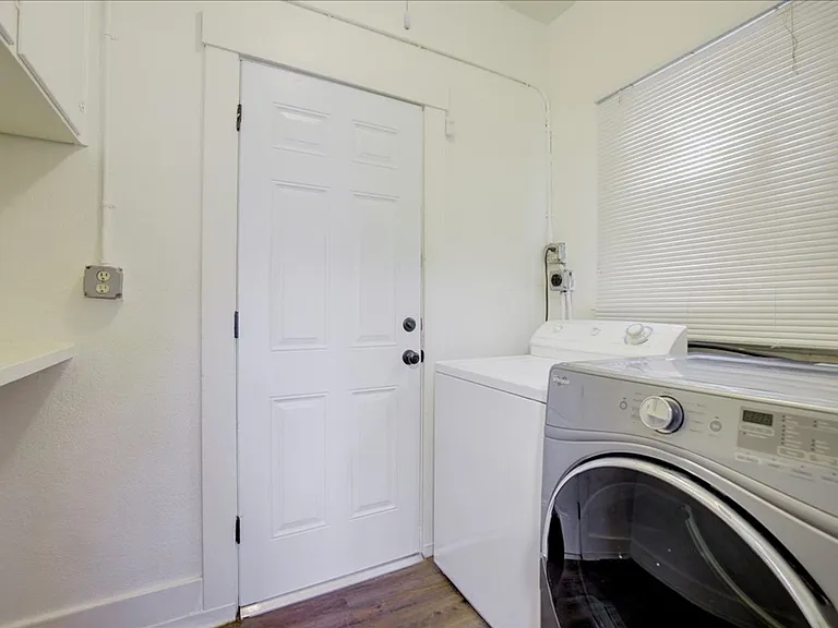 1333 E Broadway Blvd — Photo 17