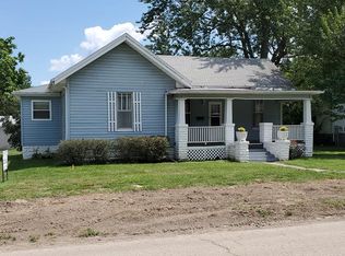 608 Pearl St, Macon, MO 63552