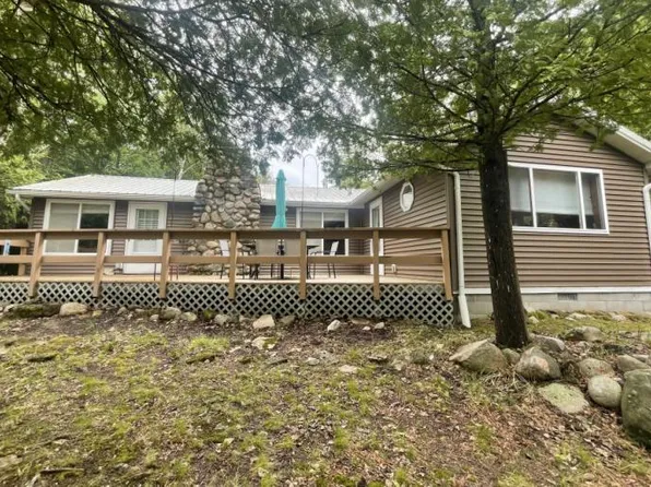 36967 S Jones Lake Rd, Drummond Island, MI 49726