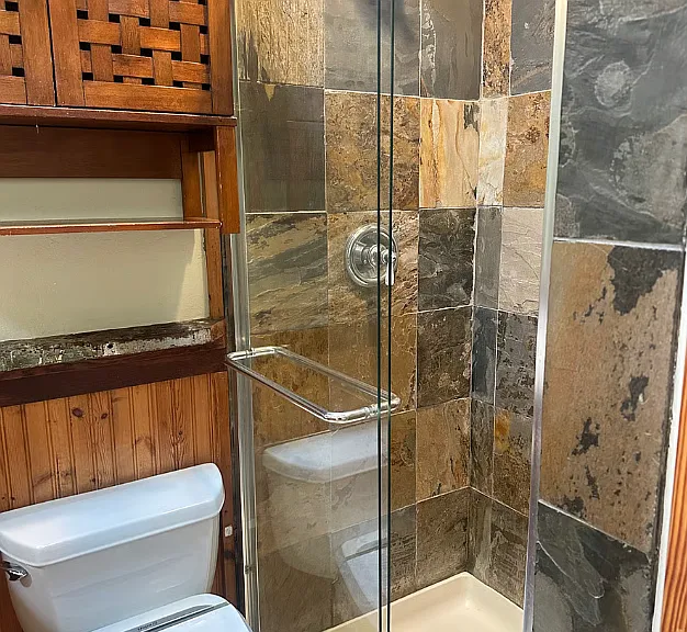 2409 Vancouver Ave — Photo 8