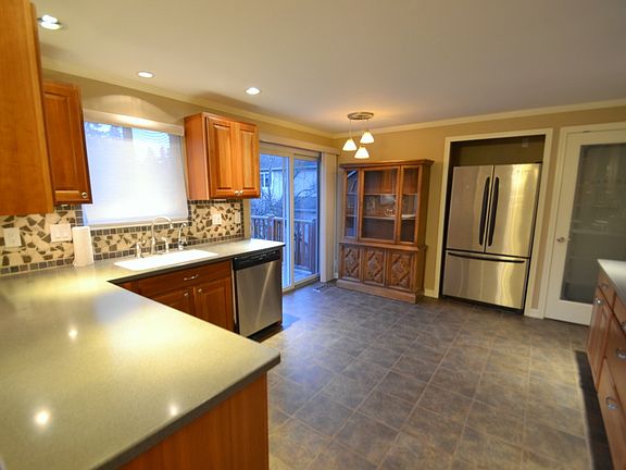 5th image of 1833 NE 175th St