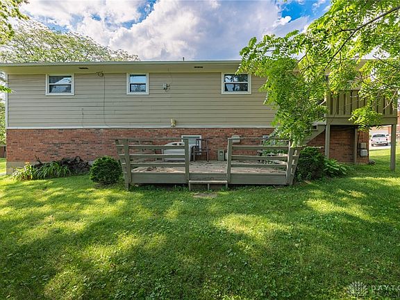 3rd image of 772 Eagledale Cir