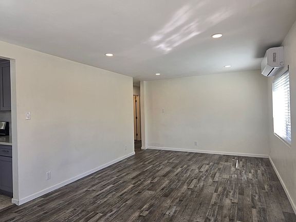 4th image of 1018 N Santa Fe Ave N