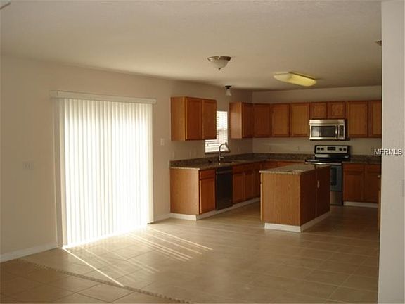 5th image of 10905 Banyan Wood Way