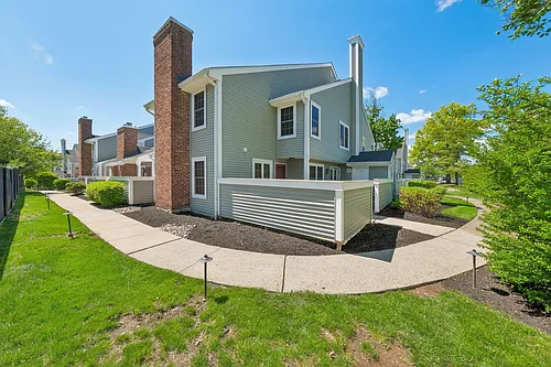 212 Westchester Ct #8 Photo 1
