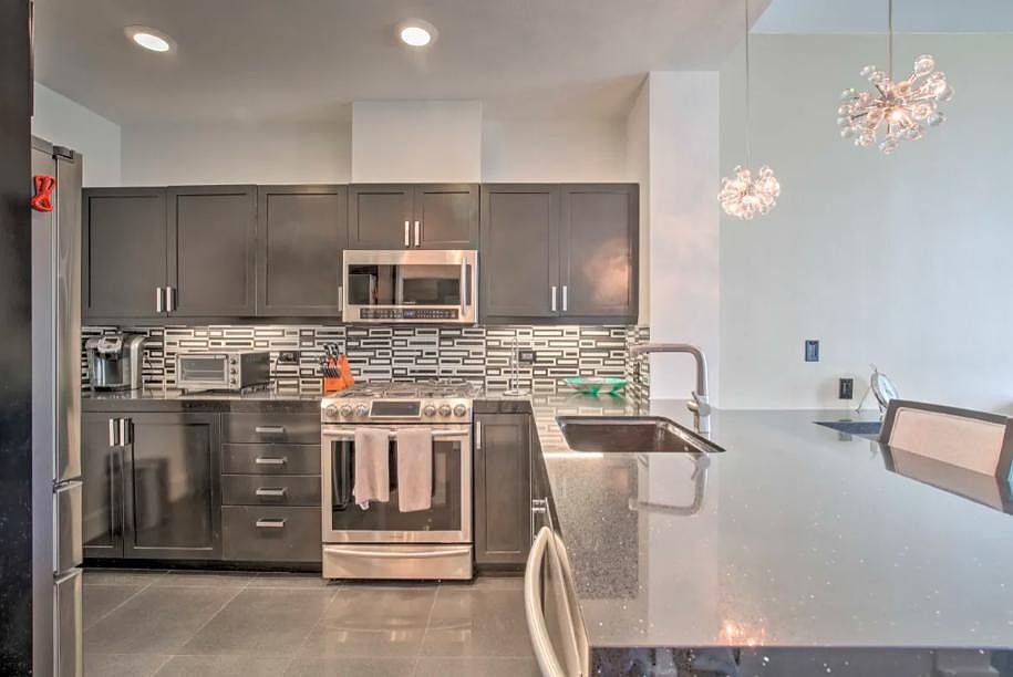 1st image of 530 K St Unit 1117
