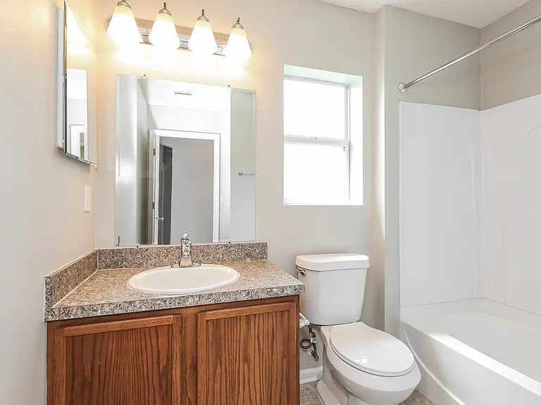 1033 Bains Lake Dr — Photo 15
