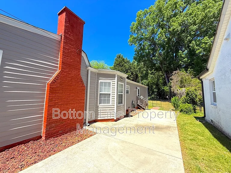1216 Jackson Rd — Photo 17