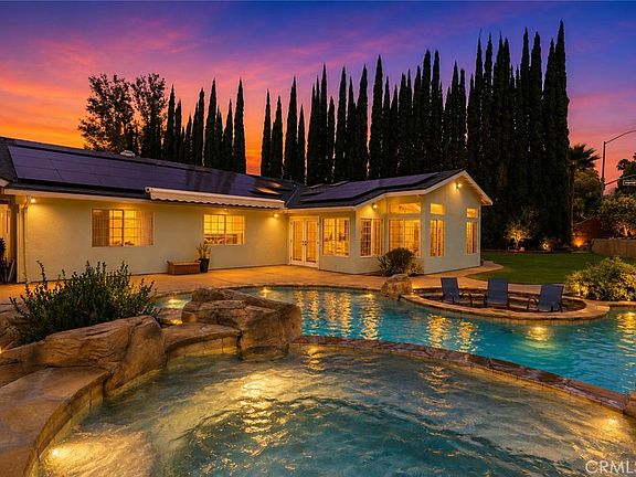 4th image of 17962 Sequoia Cir