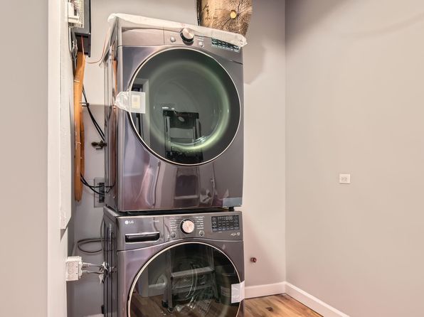 368 W Huron St SUITE 2N, Chicago, IL 60654