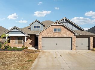 9217 NW 91st St, Yukon, OK 73099