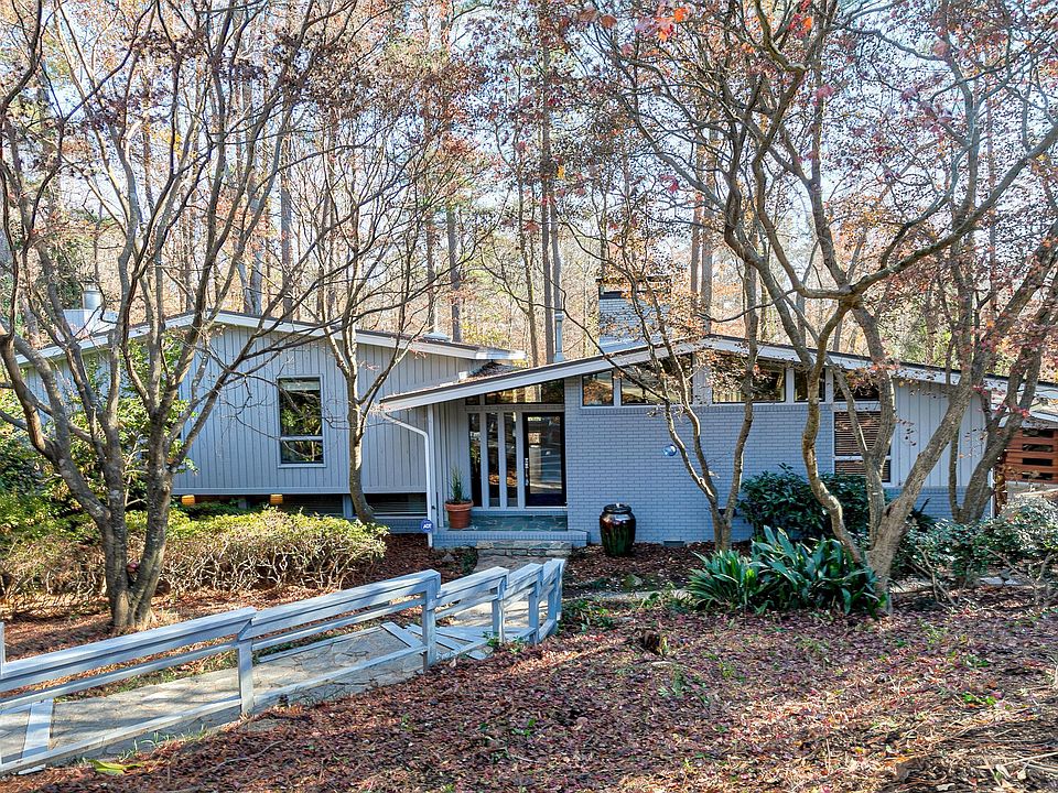 1st image of 501 Spring Valley Dr