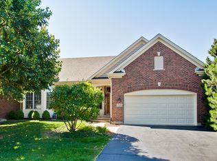4000 Coyote Lakes Cir, Lake In The Hills, IL 60156