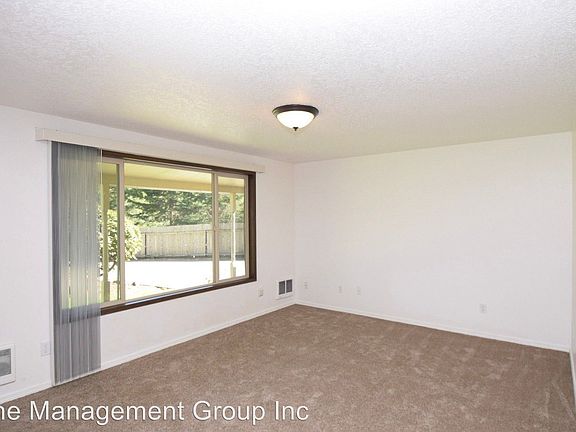 5th image of 7605 NE 251st St