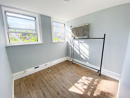 3rd image of 753 E 226th St #B1