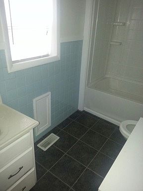 4th image of 2102 Harvey St