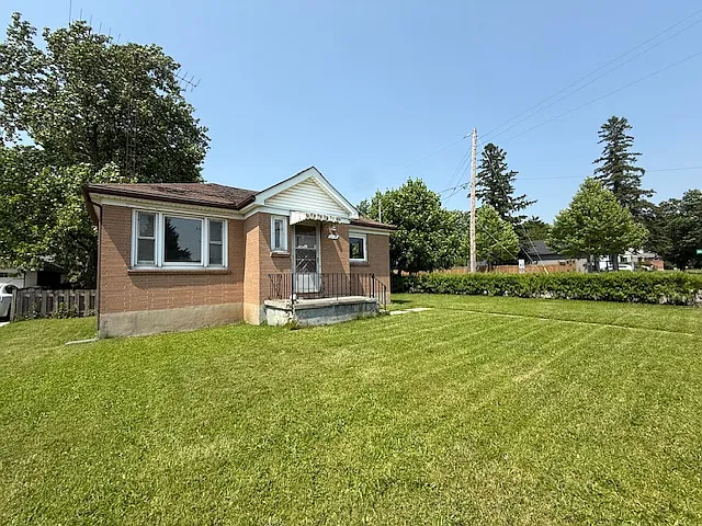1430 Trafalgar St #1 photo 1