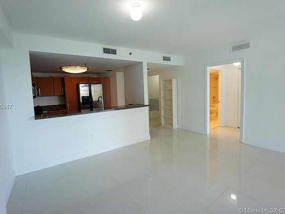 5th image of 6362 Indian Creek Dr #412