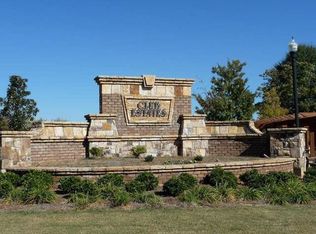 1378 Club Estates Rd, Statham, GA 30666