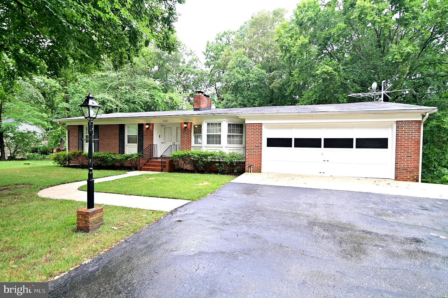 6440 Thomas Ct photo 1