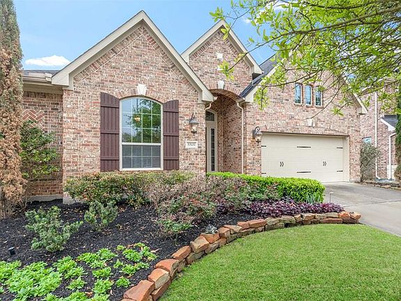 3rd image of 5515 Cedar Elm Ln