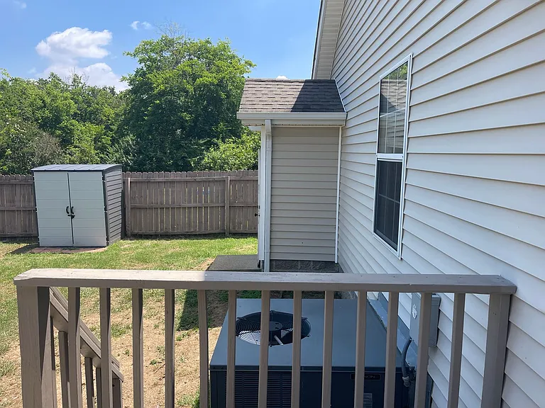 428 Newton Ct — Photo 7