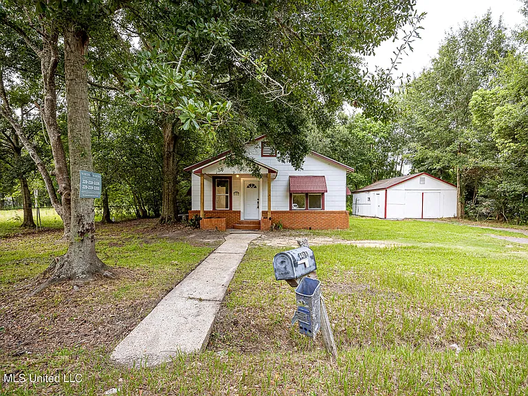 4406 Richard St — Photo 36