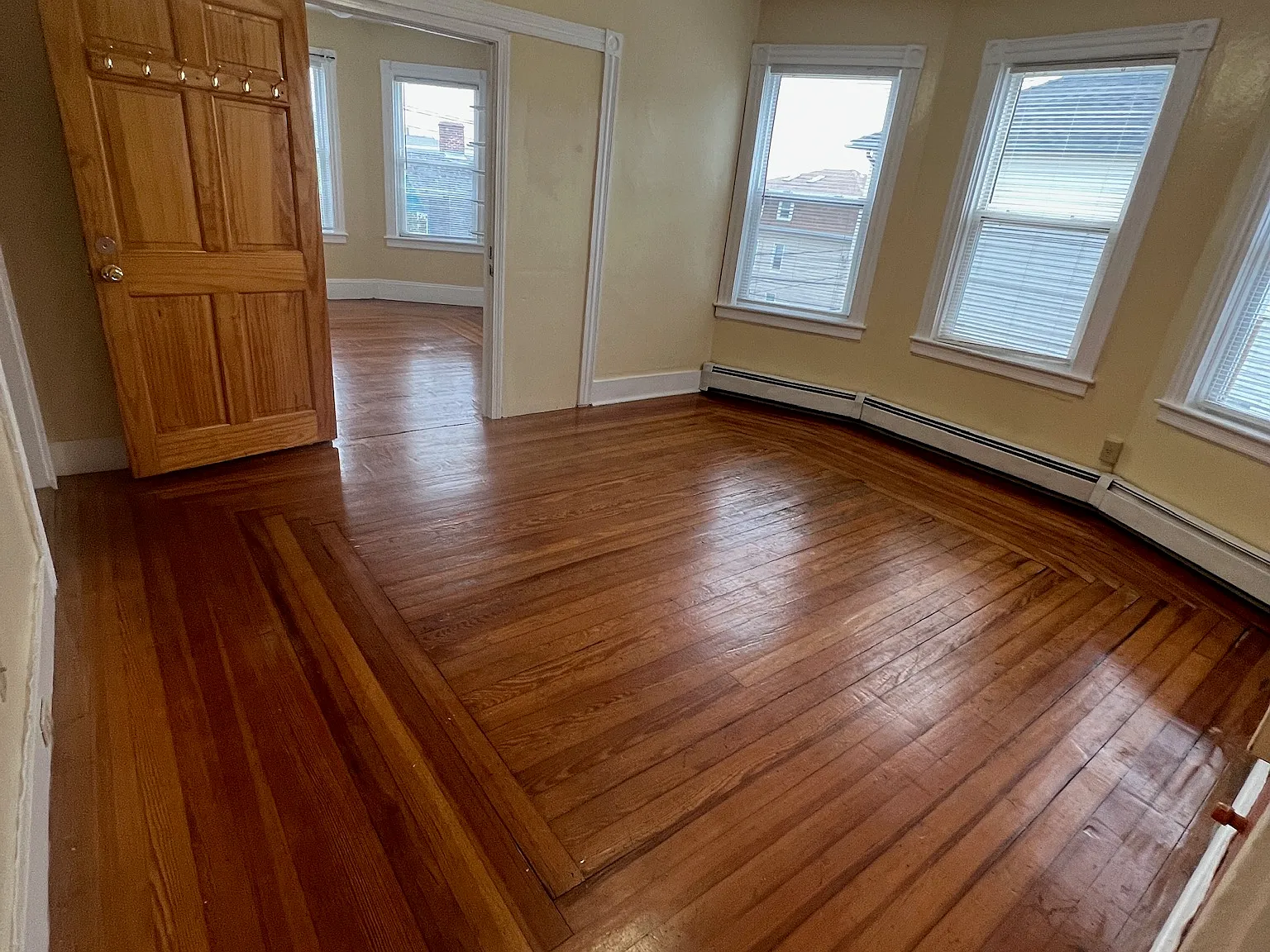 3 bed, $1,099 — Photo 3