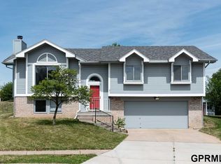 13020 Ogden Cir, Omaha, NE 68164